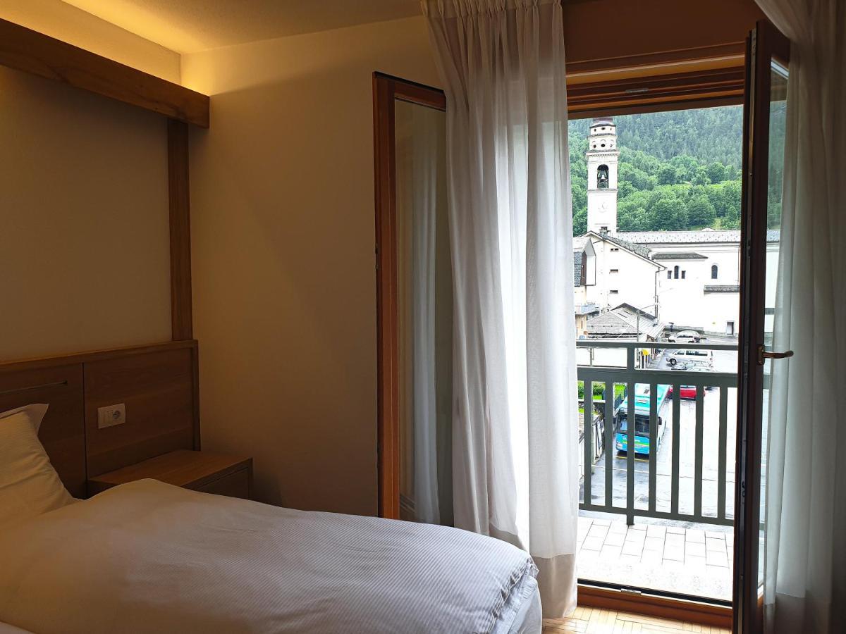 Hotel Fior Di Monte คาสปอกจิโอ ภายนอก รูปภาพ