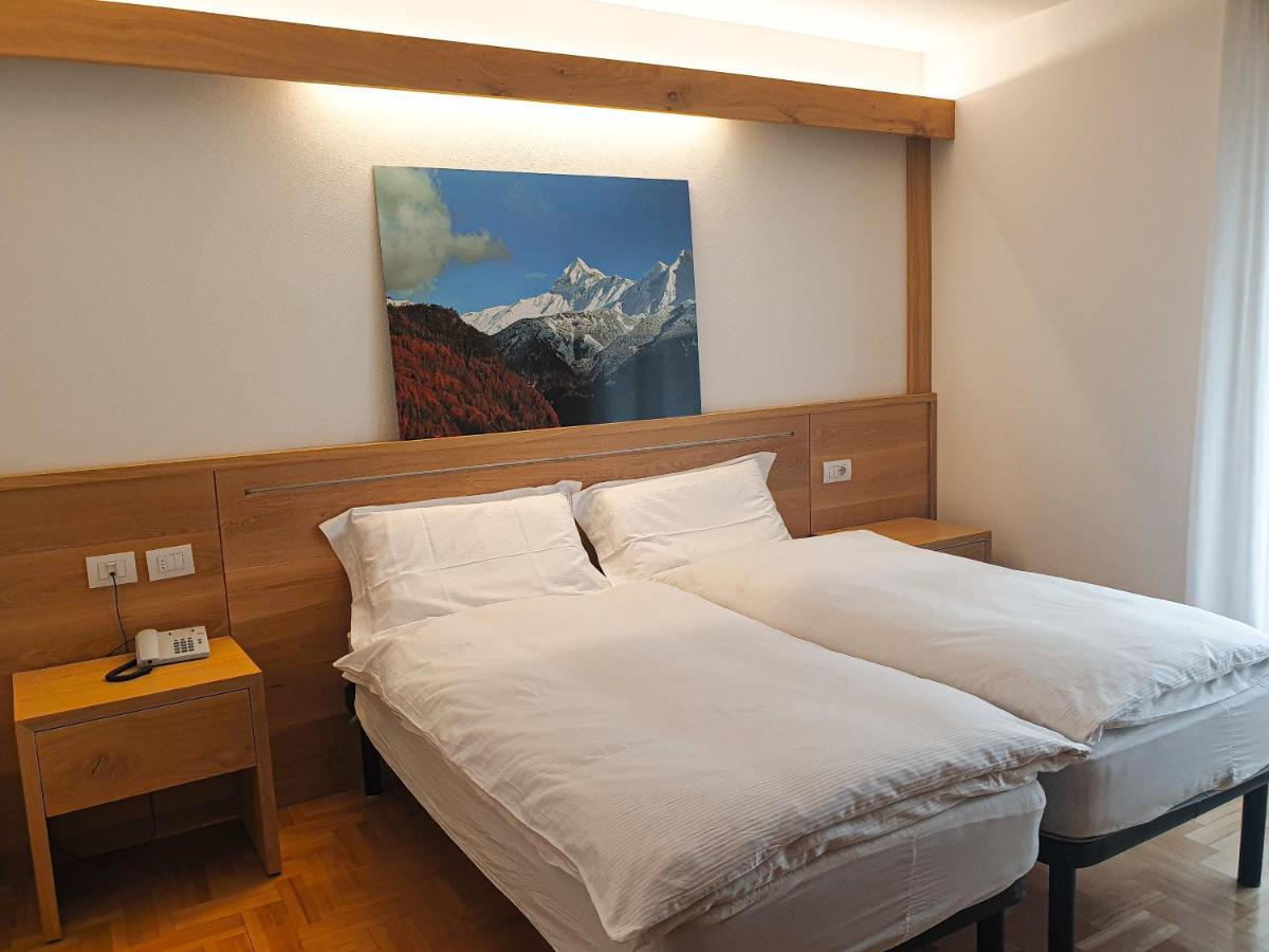 Hotel Fior Di Monte คาสปอกจิโอ ภายนอก รูปภาพ