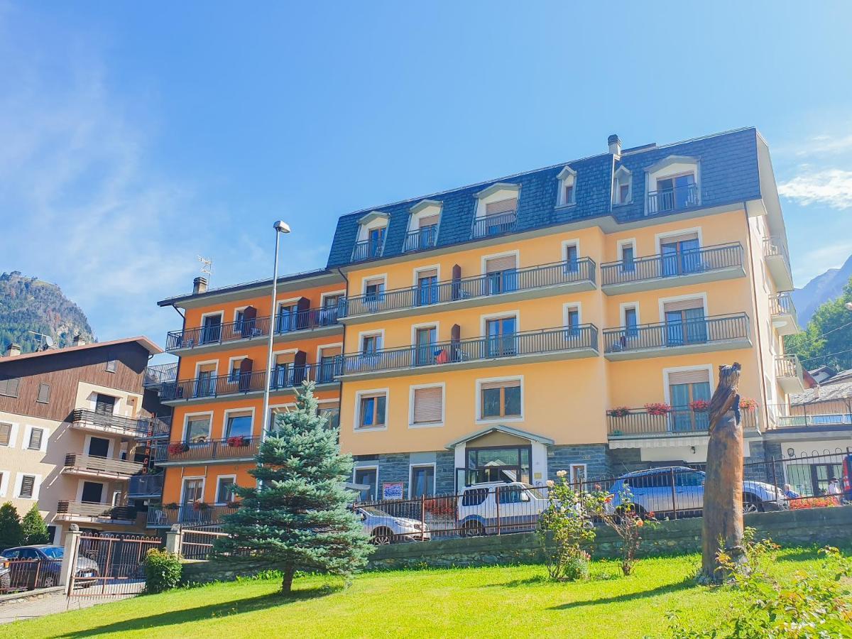 Hotel Fior Di Monte คาสปอกจิโอ ภายนอก รูปภาพ