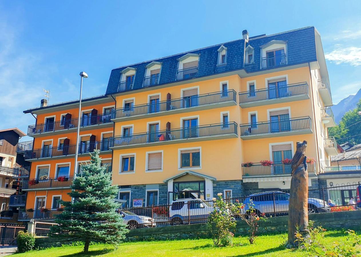 Hotel Fior Di Monte คาสปอกจิโอ ภายนอก รูปภาพ